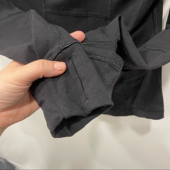 Lululemon Black Define Jacket Lyon Size 4 Kate Middleton Athleisure - Picture 9 of 10